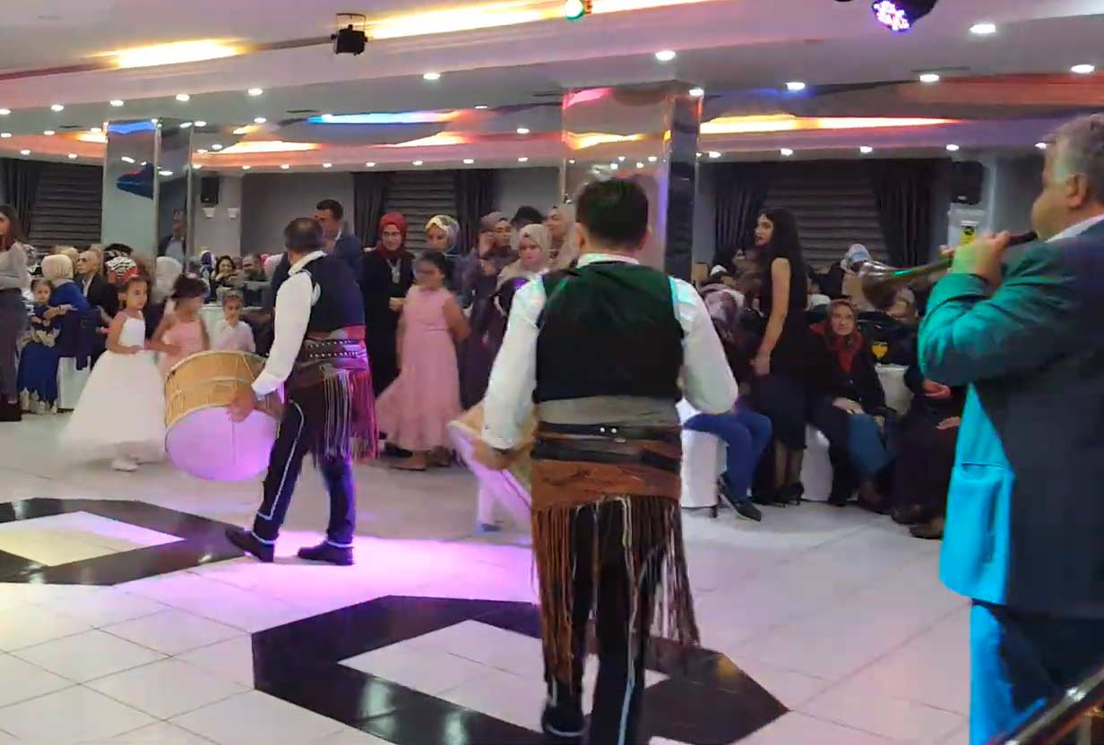 Davul zurna iletişim